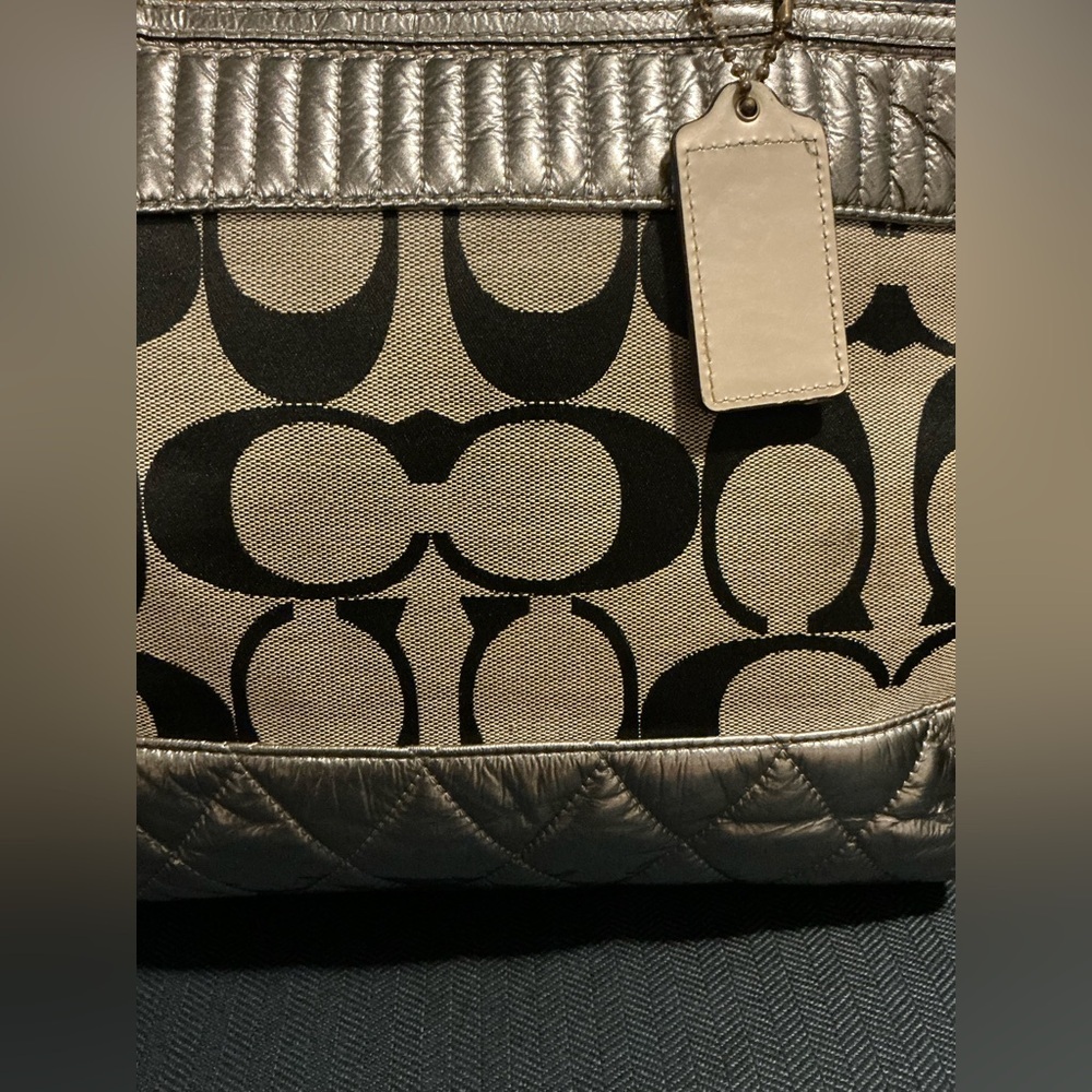 Coach‎ G1176-18676 Silver and Black Tote Bag with Signature Style - Picture 3 of 14